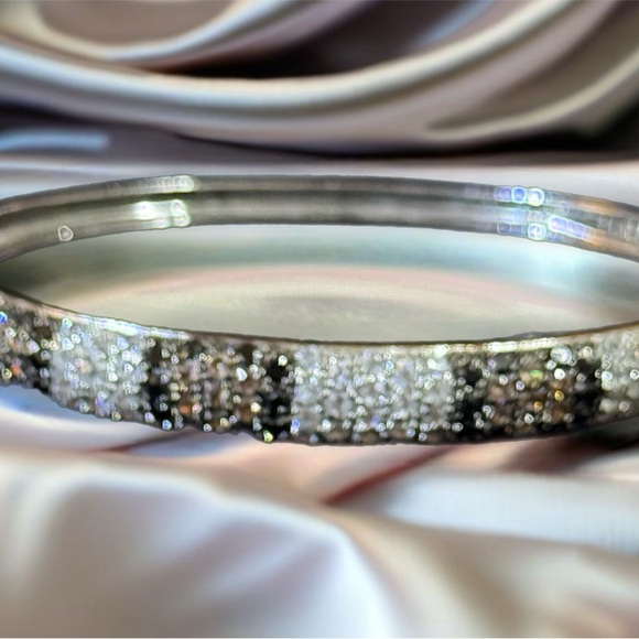 Elegant‎ Sterling Black and White Diamonique  Bangle  Bracelet - Picture 4 of 5